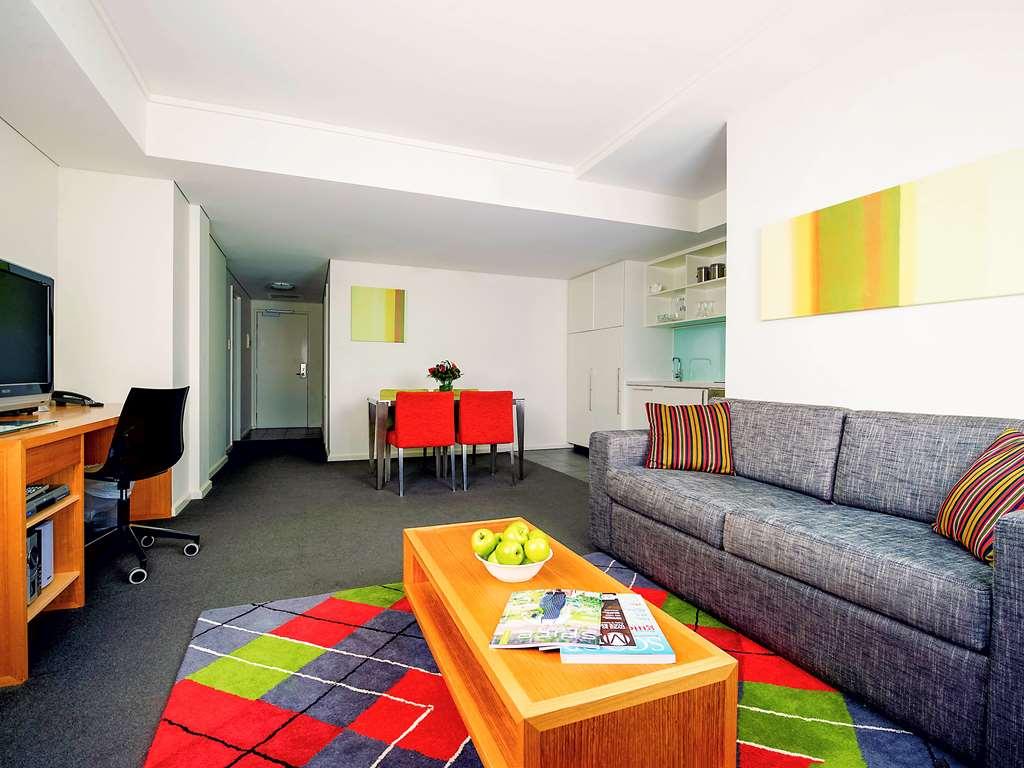 East Perth Suites Hotel Bagian luar foto