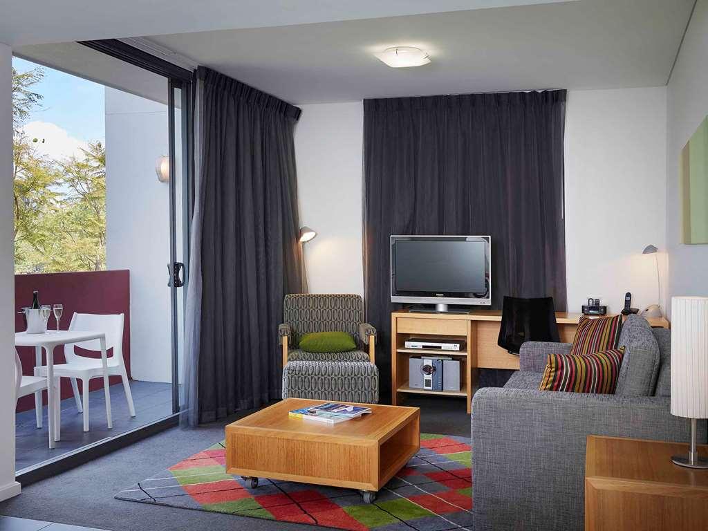 East Perth Suites Hotel Bagian luar foto