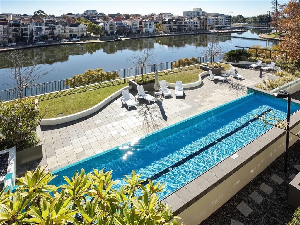 East Perth Suites Hotel Bagian luar foto