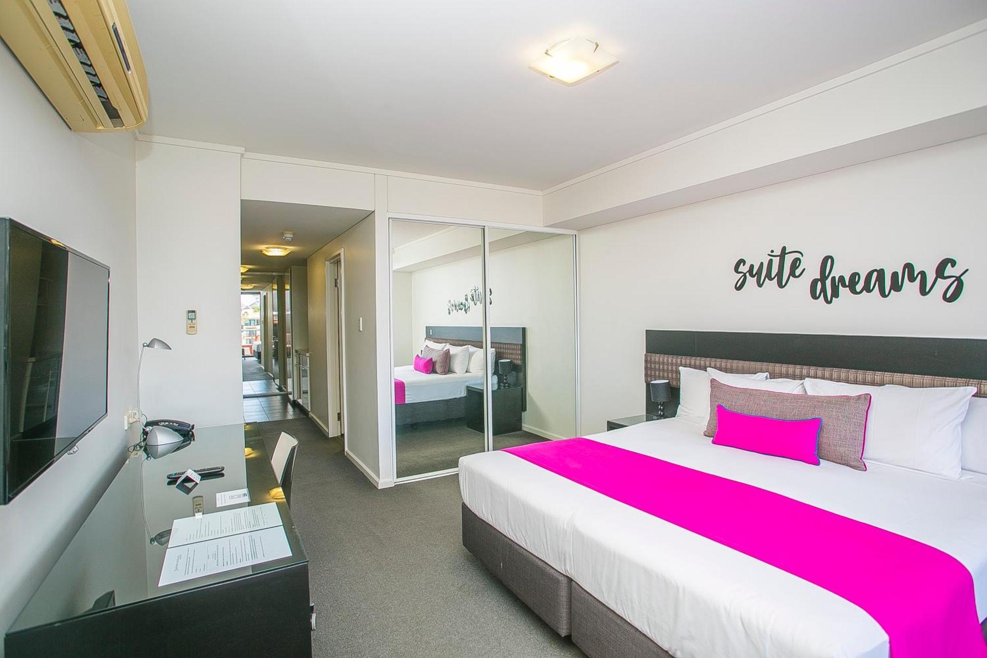 East Perth Suites Hotel Bagian luar foto