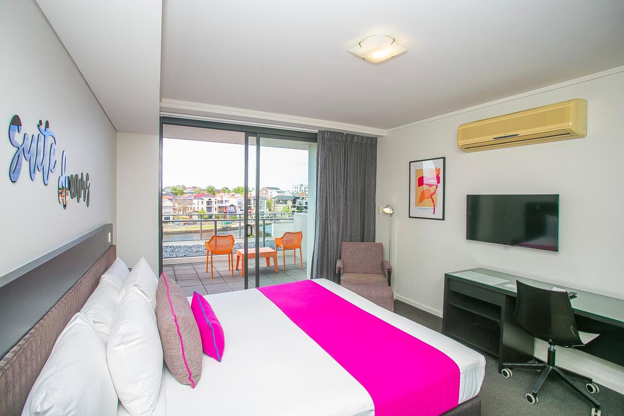 East Perth Suites Hotel Bagian luar foto