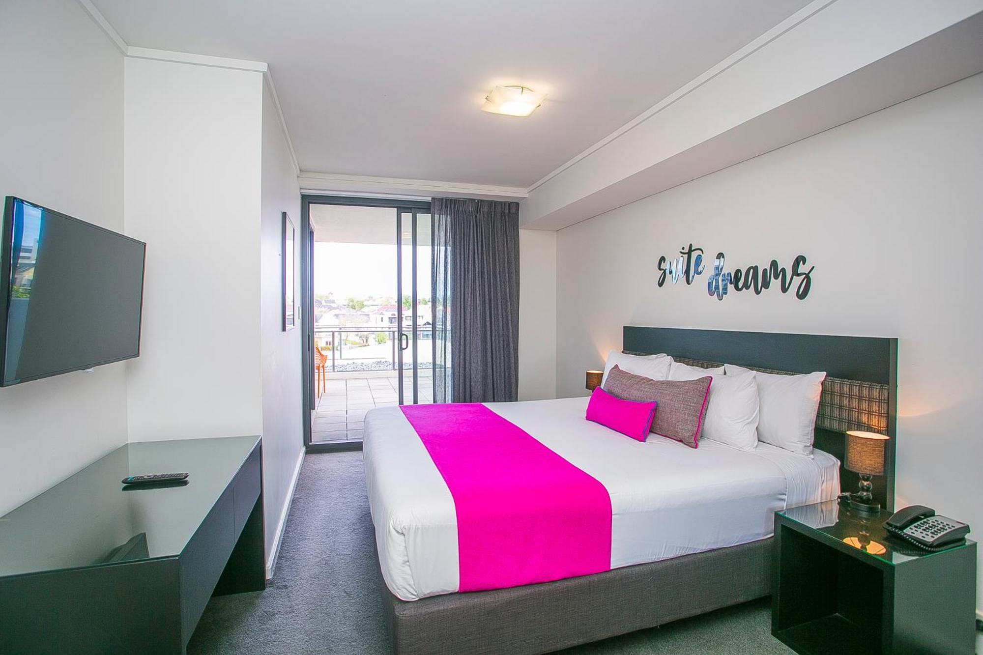 East Perth Suites Hotel Bagian luar foto
