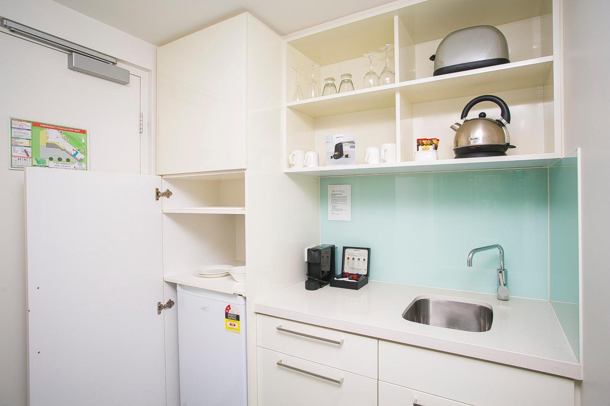 East Perth Suites Hotel Bagian luar foto