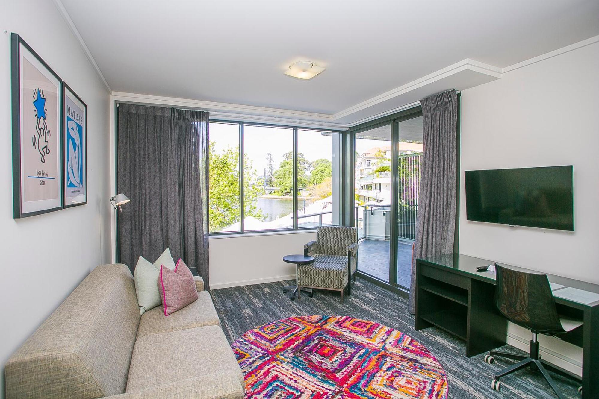 East Perth Suites Hotel Bagian luar foto